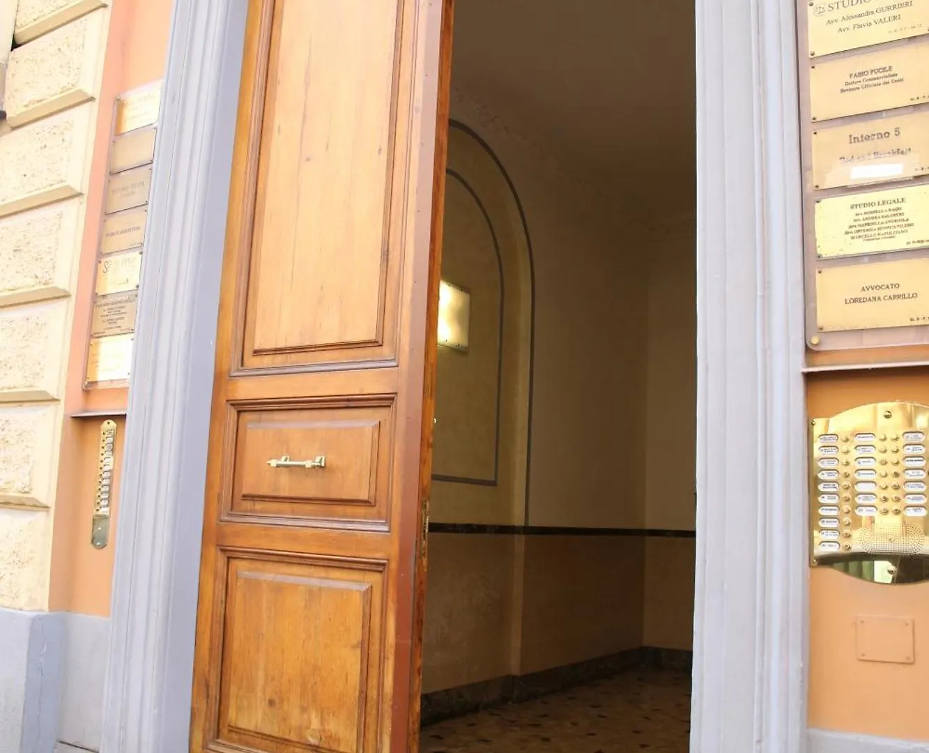 Emma And Livia'S Vatican Suite 2 Rom 0*,  Italien