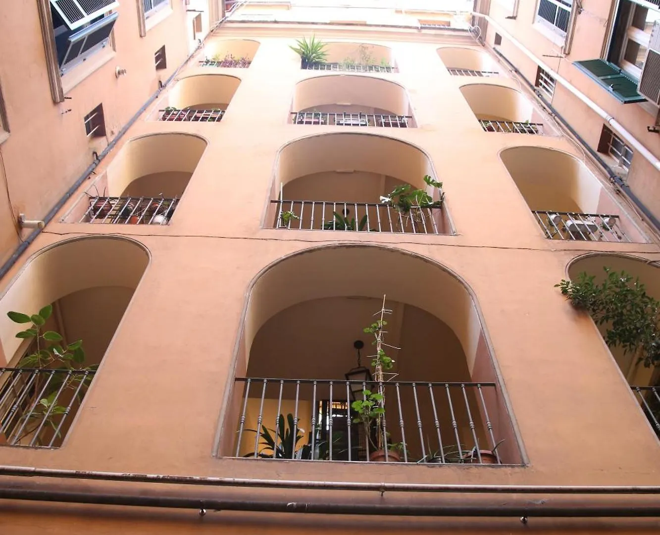 Emma And Livia'S Vatican Suite 2 Rome Italy
